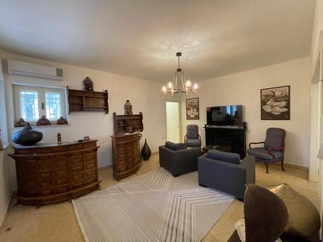 Amman, Apartments/Houses, JOD 12000/year,  Furnished,  2 BR,  180 Sq. Meter,  Ground Floor Apartment For Rent In Al Weibdah