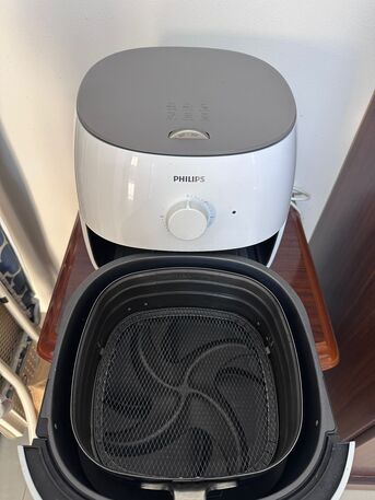 Umm Al Hassam, Appliances, BHD 80,  Philips Airfryer XXL White