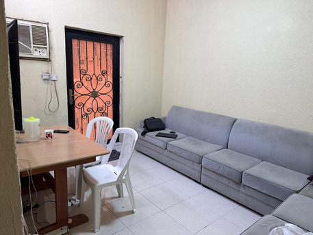 Jeddah, Apartments/Houses, SAR 1834/year,  Furnished,  2 BR,  Leaving Family Flat With House Hold Items Al Mahjar Near Kabayan Supermarket Gulail