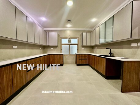 Kuwait City, Apartments/Houses, KWD 1200/month,  5 BR,  Renovated 5BR Floor For Rent In Shuhada
