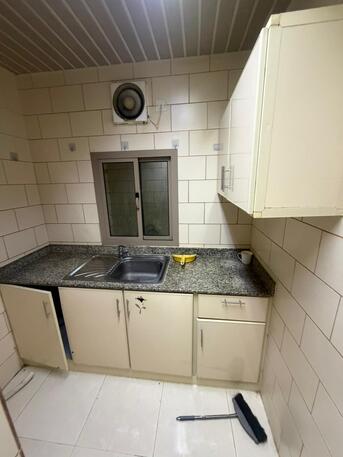 Gudaibiya, Apartments/Houses, BHD 140/month,  Gudaibiya:- Close To Bahrain Pride, Studio With Unlimited EWA. 140BD