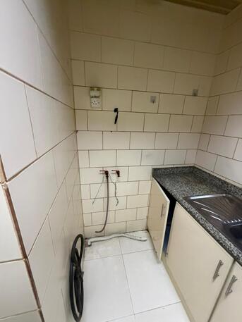 Gudaibiya, Apartments/Houses, BHD 140/month,  Gudaibiya:- Close To Bahrain Pride, Studio With Unlimited EWA. 140BD