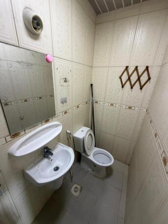 Gudaibiya, Apartments/Houses, BHD 140/month,  Gudaibiya:- Close To Bahrain Pride, Studio With Unlimited EWA. 140BD