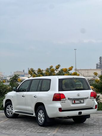 Riffa, Vehicles, Cars & Trucks , BHD 6500,  TOYOTA LAND CRUISER GXR V6 2008 WHITE,  2008,  Automatic,  300000 KM,