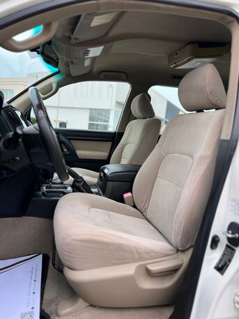 Riffa, Vehicles, Cars & Trucks , BHD 6500,  TOYOTA LAND CRUISER GXR V6 2008 WHITE,  2008,  Automatic,  300000 KM,