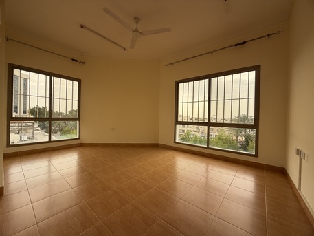 Salmaniya, Apartments/Houses, BHD 200/month,  2 BR,  2 Bedroom Semi Furnished Flat For Rent