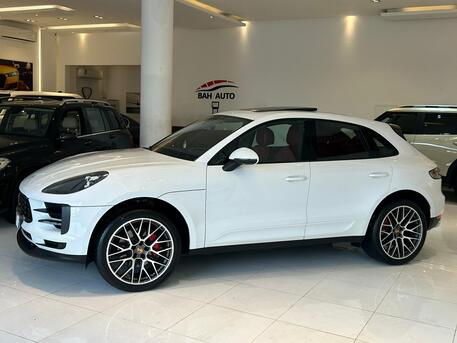 East Riffa, Vehicles, Cars & Trucks , BHD 11900,  Porsche Macan,  2021,  Automatic,  170000 KM,   MODEL  FOR SALE