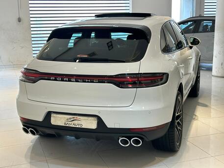 East Riffa, Vehicles, Cars & Trucks , BHD 11900,  Porsche Macan,  2021,  Automatic,  170000 KM,   MODEL  FOR SALE