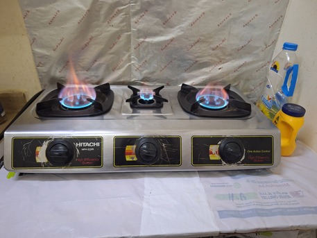 Manama, Appliances, BHD 50,  Hitachi Stove And 2 Cylinders