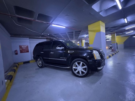 Al Malaz, Vehicles, Cars & Trucks , SAR 25000,  Cadillac Escalade,  2008,  Automatic,  3 KM,   Full