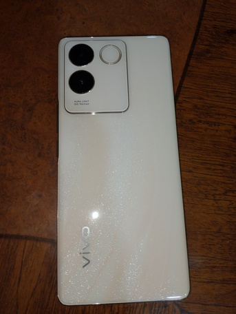 Khobar, Mobile Phones, SAR 750,  Vivo T 2 Pro 5G Ram..8+8 GB ,,,,,,, Room..256 GB  Used,,,, Like New Fresh Condition