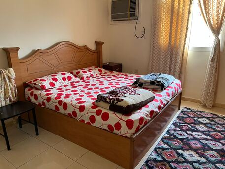 Jeddah, Furniture, Selling Furniture ( Bed, Mirror & Cupboard)