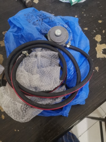 Riyadh, Household Items, SAR 250,  3 Burner Gas Stowe And Cylinder