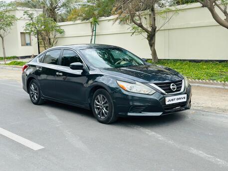 Salmaniya, Vehicles, Cars & Trucks , BHD 2450,  Nissan Altima,  2017,  Automatic,  180000 KM,    MODEL WELL MAINTAINED USED CAR CALL OR WHATSAPP ON 35400768 ,34355768 ,