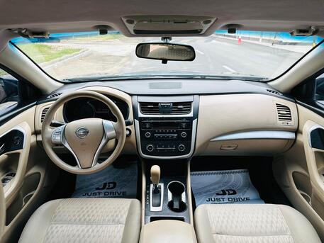 Salmaniya, Vehicles, Cars & Trucks , BHD 2450,  Nissan Altima,  2017,  Automatic,  180000 KM,    MODEL WELL MAINTAINED USED CAR CALL OR WHATSAPP ON 35400768 ,34355768 ,