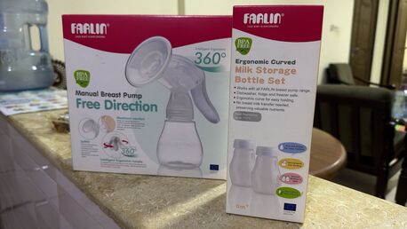 Al Khobar Al Shamalia, Baby & Kid Stuff, SAR 30,  Manual Breast Pump With Milk Storage Bottle Set