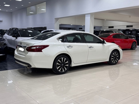 Manama, Vehicles, Cars & Trucks , BHD 2950,  Nissan Altima,  2018,  Automatic,  115150 KM,    (White)
