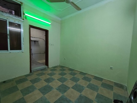 Gudaibiya, Apartments/Houses, BHD 200/month,  2 BR,  Gudaibiya:- Close To Aster Clinic 2bhk Flat For 200bd  With Unlimited Ewa.
