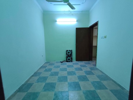 Gudaibiya, Apartments/Houses, BHD 200/month,  2 BR,  Gudaibiya:- Close To Aster Clinic 2bhk Flat For 200bd  With Unlimited Ewa.