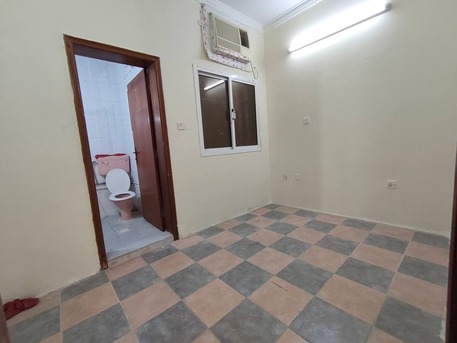 Gudaibiya, Apartments/Houses, BHD 200/month,  2 BR,  Gudaibiya:- Close To Aster Clinic 2bhk Flat For 200bd  With Unlimited Ewa.