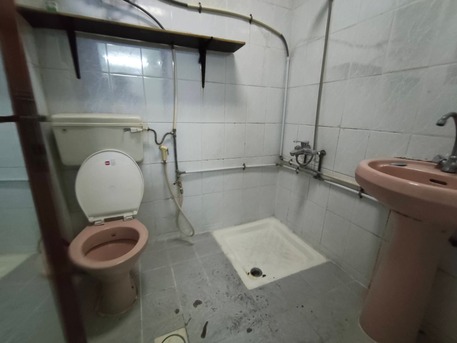 Gudaibiya, Apartments/Houses, BHD 200/month,  2 BR,  Gudaibiya:- Close To Aster Clinic 2bhk Flat For 200bd  With Unlimited Ewa.