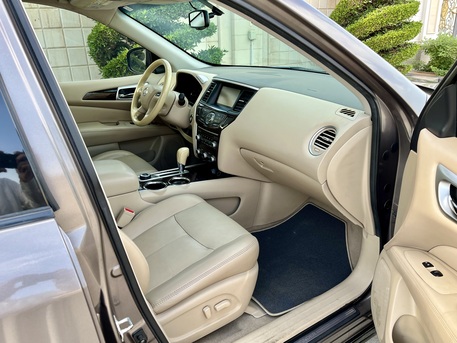 Riyadh, Vehicles, Cars & Trucks , SAR 37000,  Nissan Pathfinder,  2014,  Automatic,  247000 KM,  Pathfinder  SV