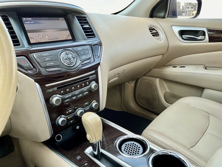 Riyadh, Vehicles, Cars & Trucks , SAR 37000,  Nissan Pathfinder,  2014,  Automatic,  247000 KM,  Pathfinder  SV