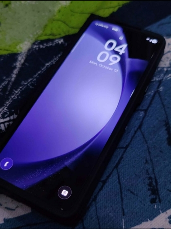 Dhahrat Laban, Mobile Phones, SAR 2200,  Samsung Galaxy Fold 5 Limited Edition 512GB