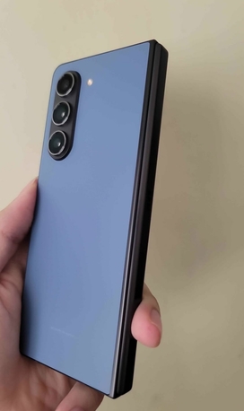 Dhahrat Laban, Mobile Phones, SAR 2200,  Samsung Galaxy Fold 5 Limited Edition 512GB