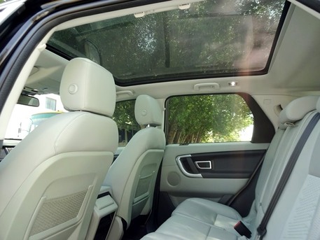 Zinj, Vehicles, Cars & Trucks , BHD 111,  Land Rover Discovery Sport,  2019,  Automatic,  63000 KM,  Full Options, Agency Maintained - First Owner, ZERO Accident