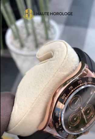 International City, Watches, AED 25000,  Rolex Daytona 116515LN Everose Gold Chocolate Dial