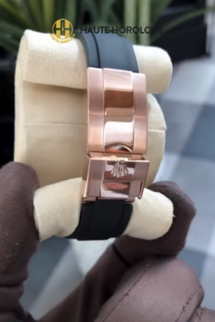 International City, Watches, AED 25000,  Rolex Daytona 116515LN Everose Gold Chocolate Dial