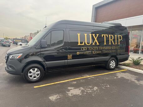 Toronto, Travel, Luxury Wedding Limo Service | Luxury Limo In Ontario - Lux Trip