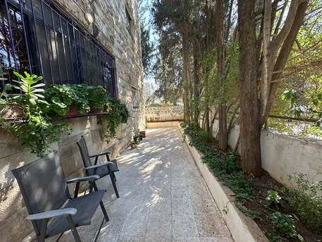 Amman, Apartments/Houses, JOD 18000/year,  3 BR,  00 Sq. Meter,  Jabal El Lweibd: Vintage Apartment For Rent!