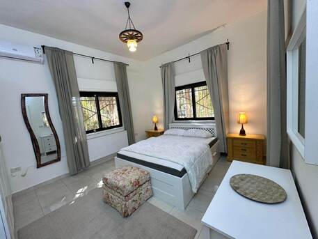 Amman, Apartments/Houses, JOD 18000/year,  3 BR,  00 Sq. Meter,  Jabal El Lweibd: Vintage Apartment For Rent!