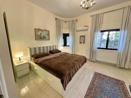 Amman, Apartments/Houses, JOD 18000/year,  3 BR,  00 Sq. Meter,  Jabal El Lweibd: Vintage Apartment For Rent!