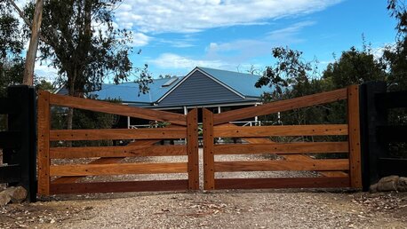 London, Business, Why Are Wooden Driveway Gates In Frankston A Great Choice For Homes?