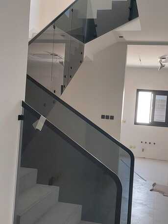 Riyadh, Construction, للحدادة و المونيم،الذجاج