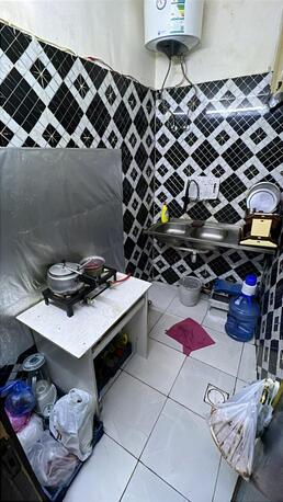 Riyadh, Rooms Available, SAR 1500/month,  Furnished,  100 Mtrs Walkable Distance From Batha  Metro Station