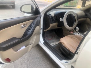 Khobar, Vehicles, Cars & Trucks , SAR 17000,  Hyundai Elantra,  2009,  Automatic,  441 KM,  Elantra White Very Good Condition, Well Maintained
