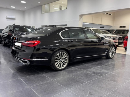 Manama, Vehicles, Cars & Trucks , BHD 9500,  BMW 740Li,  2019,  Automatic,  94500 KM,    (Black)
