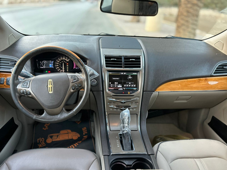 Riyadh, Vehicles, Cars & Trucks , SAR 30000,  Ford Cortina,  2013,  Automatic,  245000 KM,  Ford Lincoln For Sale