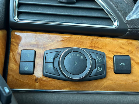 Riyadh, Vehicles, Cars & Trucks , SAR 30000,  Ford Cortina,  2013,  Automatic,  245000 KM,  Ford Lincoln For Sale