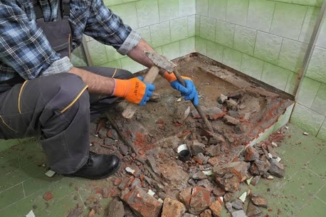 Riyadh, Construction, تكسير الخرسانة والهدم