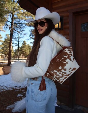 New York, Purses & Wallets, How To Style A Cowhide Crossbody Purse With Any Outfit