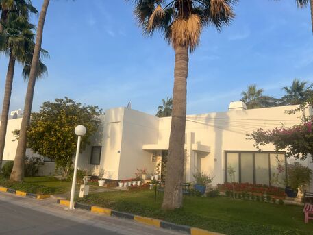 Manama, Villas, BHD 550,  3-Bedroom Villa With Private Garden For Rent In Saar