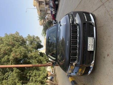 Riyadh, Vehicles, Cars & Trucks , SAR 135000,  Jeep Grand Cherokee L,  2022,  Automatic,  111000 KM,   4x4 Full Option