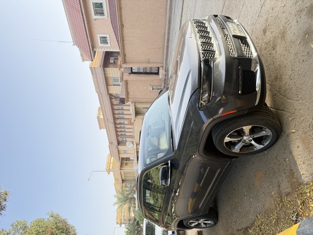 Riyadh, Vehicles, Cars & Trucks , SAR 135000,  Jeep Grand Cherokee L,  2022,  Automatic,  111000 KM,   4x4 Full Option