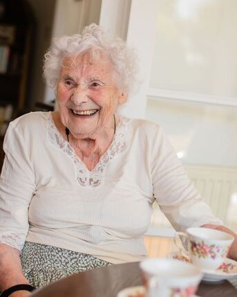 London, Elder Care, Lincoln-Newark Home Care Service