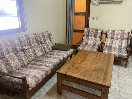 Yanbu, Furniture, SAR 250,  5 Setter&rsquo;s Sofa Set With 4x3 Ft T-boy